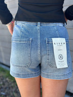 DEEP POCKET DENIM SHORTS
