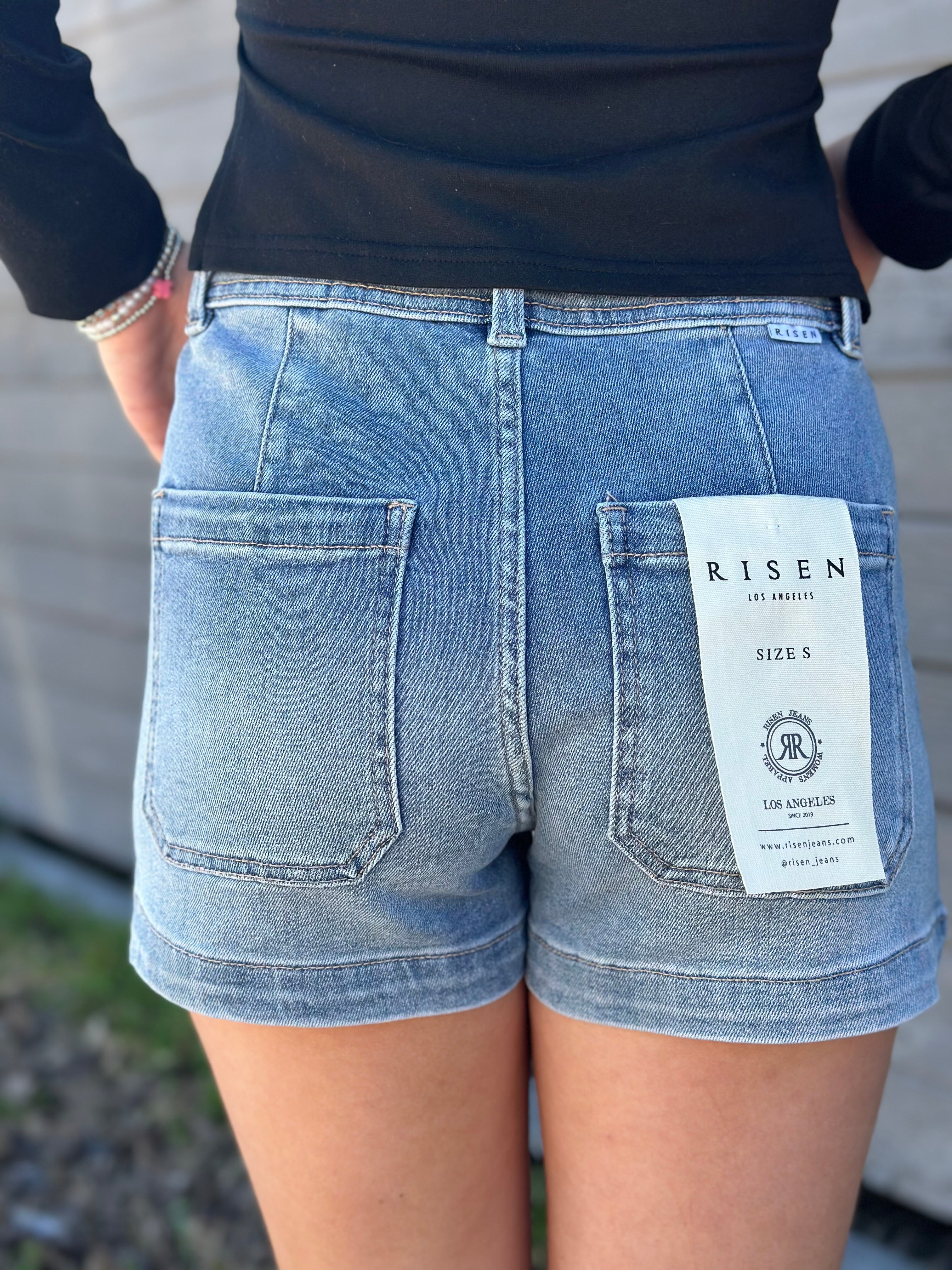 DEEP POCKET DENIM SHORTS