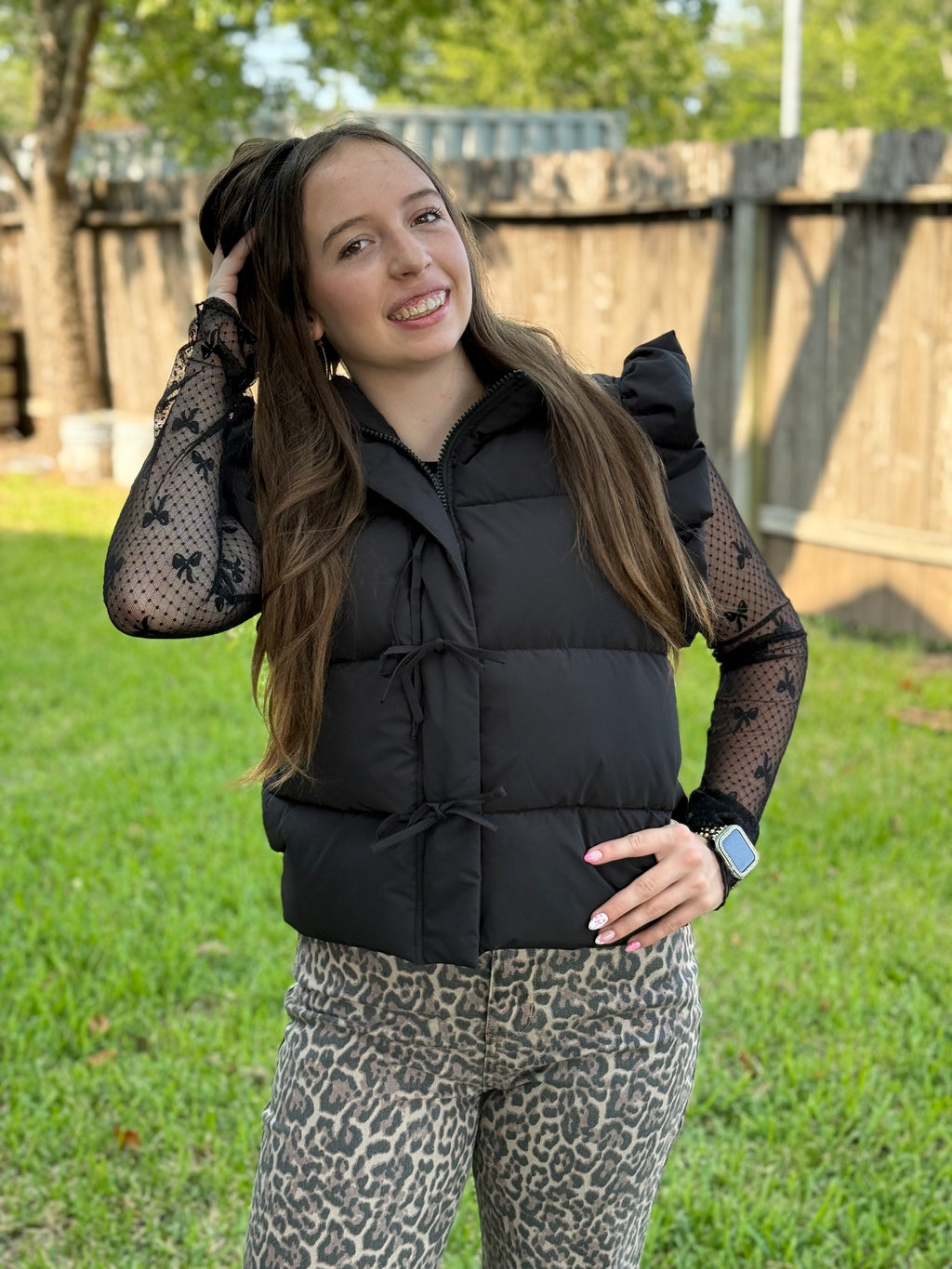 BLACK BOW PUFF VEST