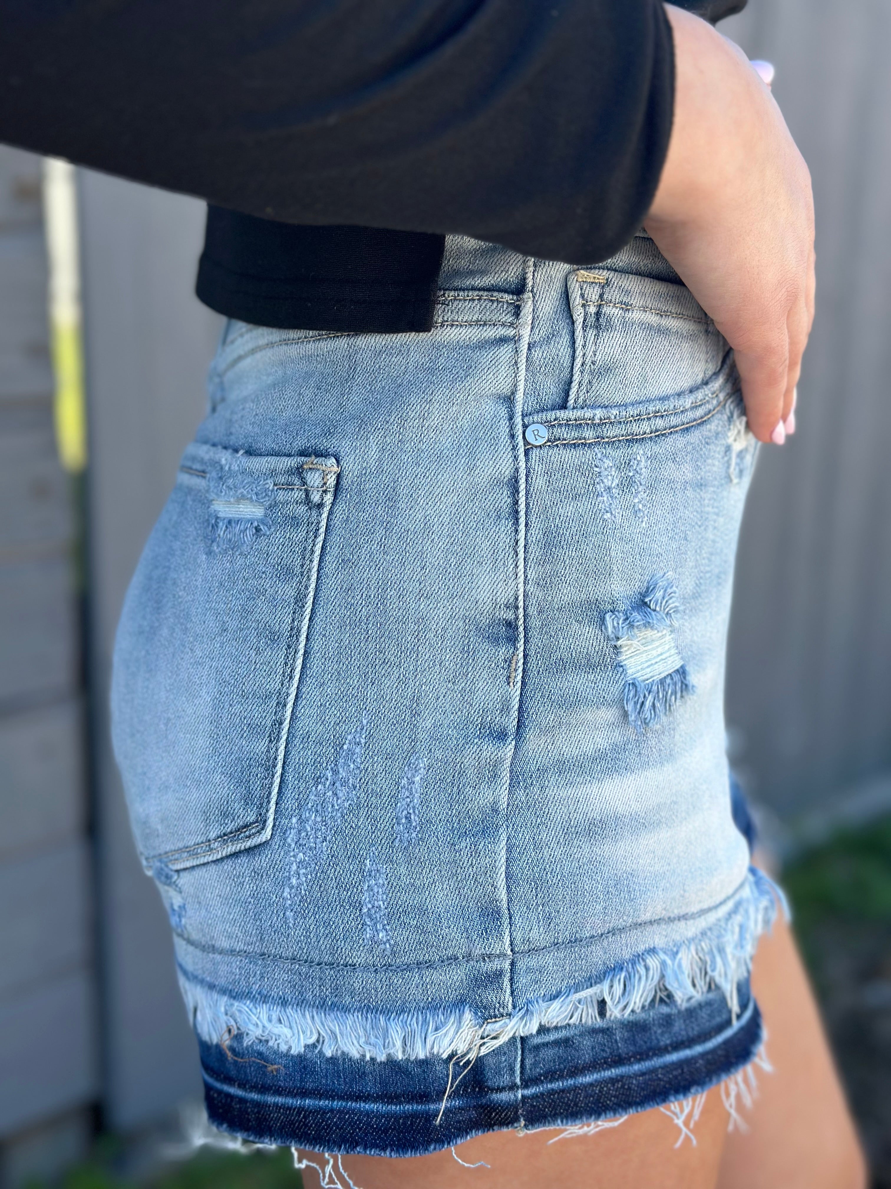 HIGH RISE PATCHED HEM