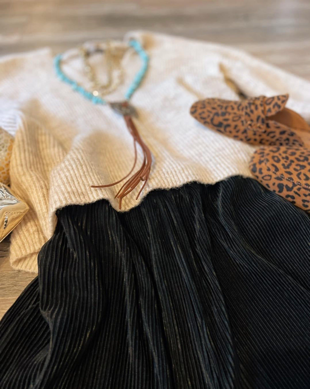 Black Ribbed Flowy Pants