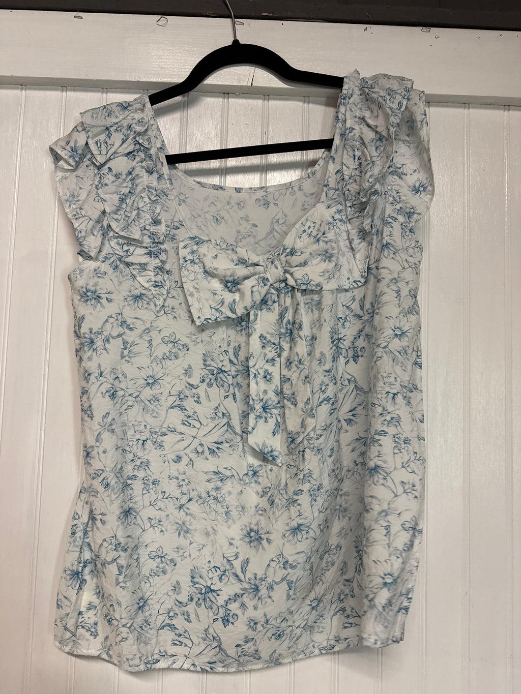 Floral Ruffled Sleeve Bow (Medium)