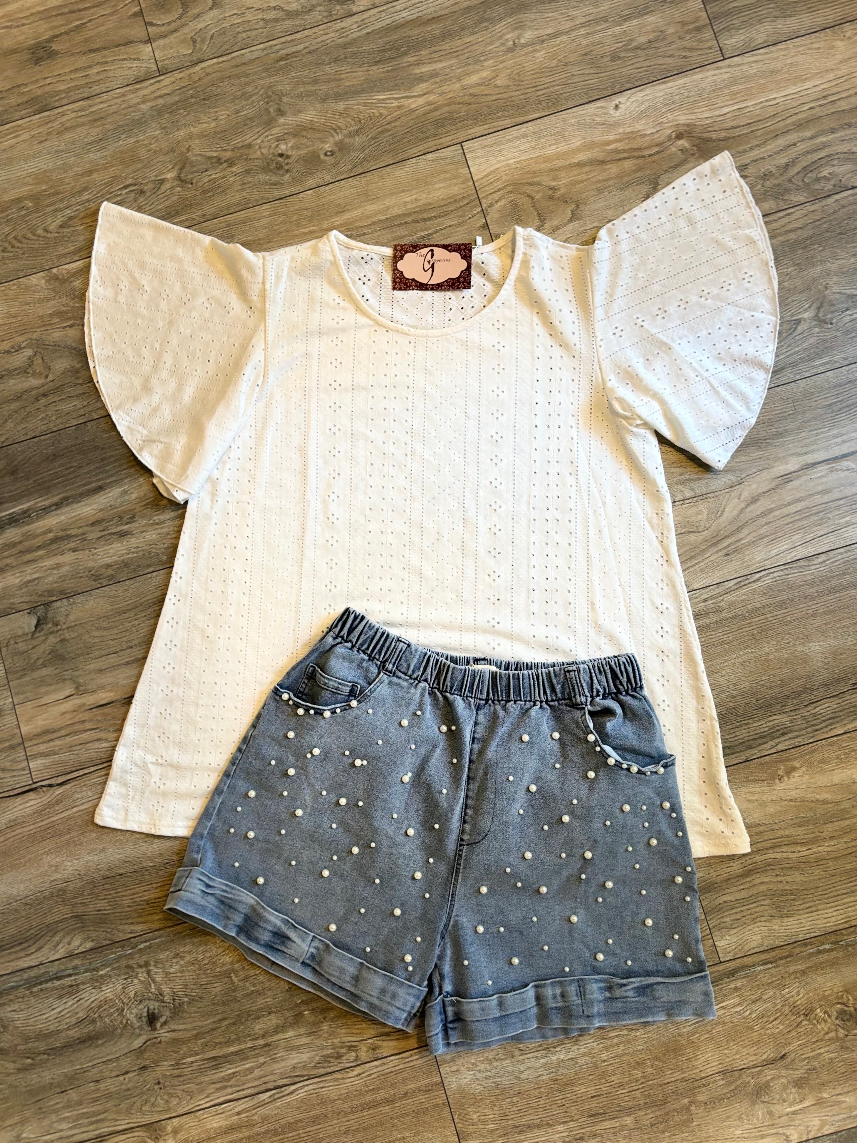 FLUTTER SLEEVE EYELET TOP