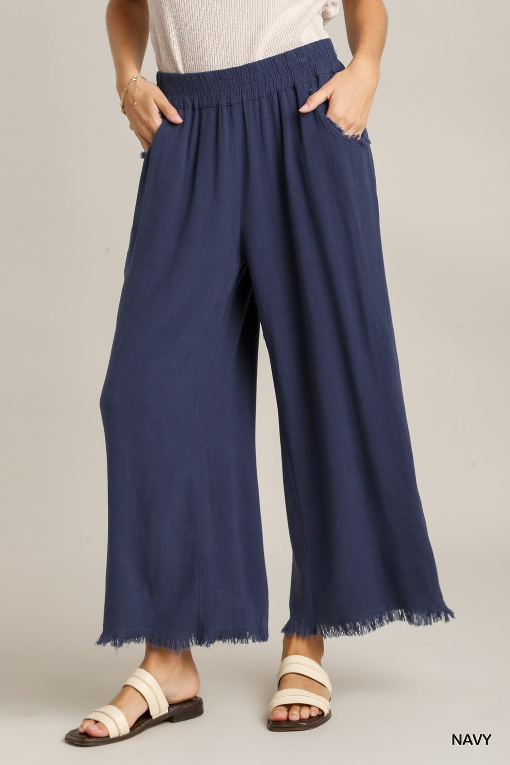 Ankle Frayed Hem Capri