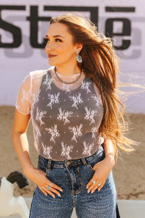 Soft Pink Lace Short Sleeve Top