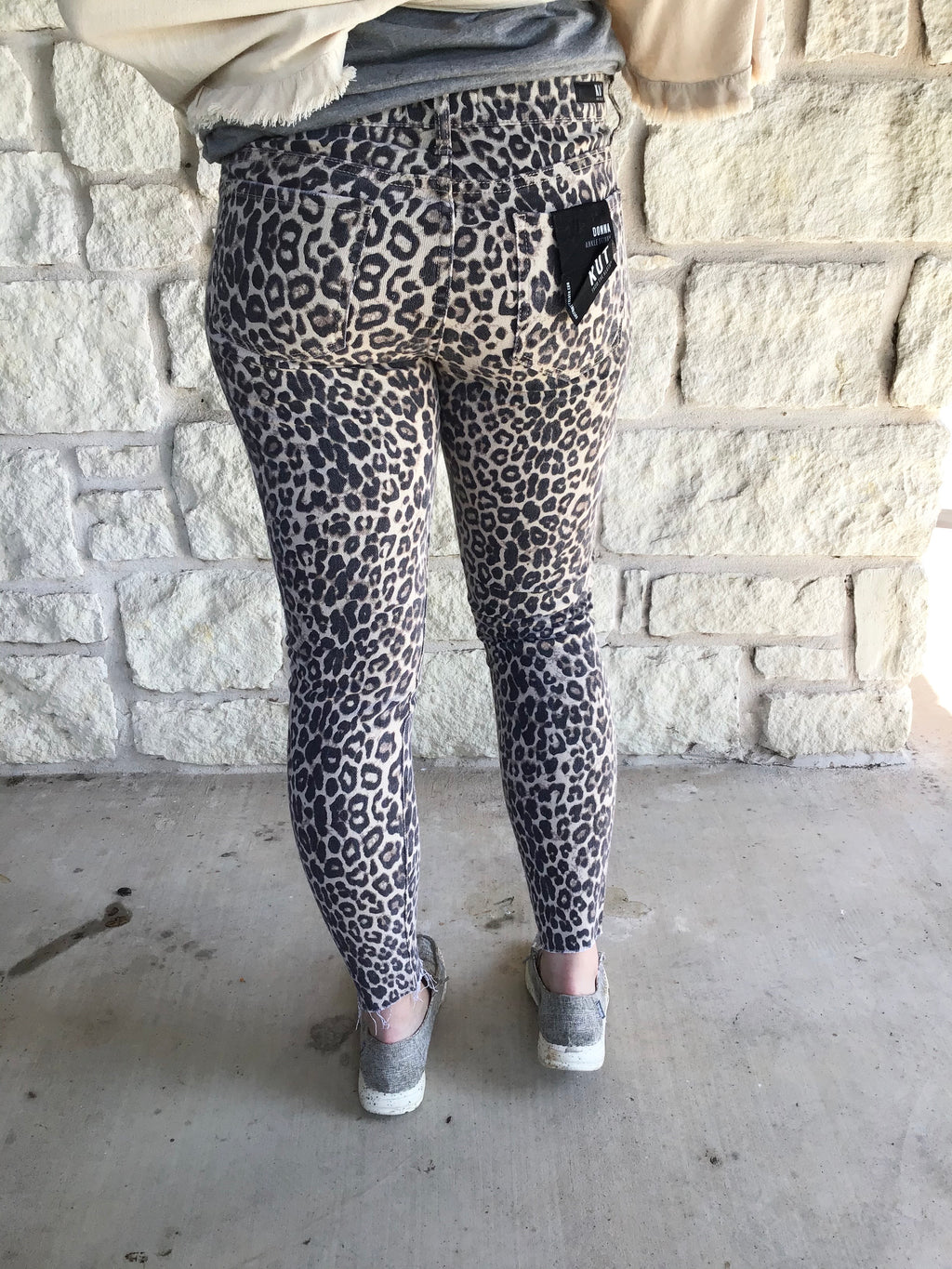 Donna Ankle Skinny Jeans - Raw Hem (SIZE 8) *FINAL SALE*