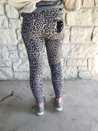 Donna Ankle Skinny Jeans - Raw Hem (SIZE 8) *FINAL SALE*