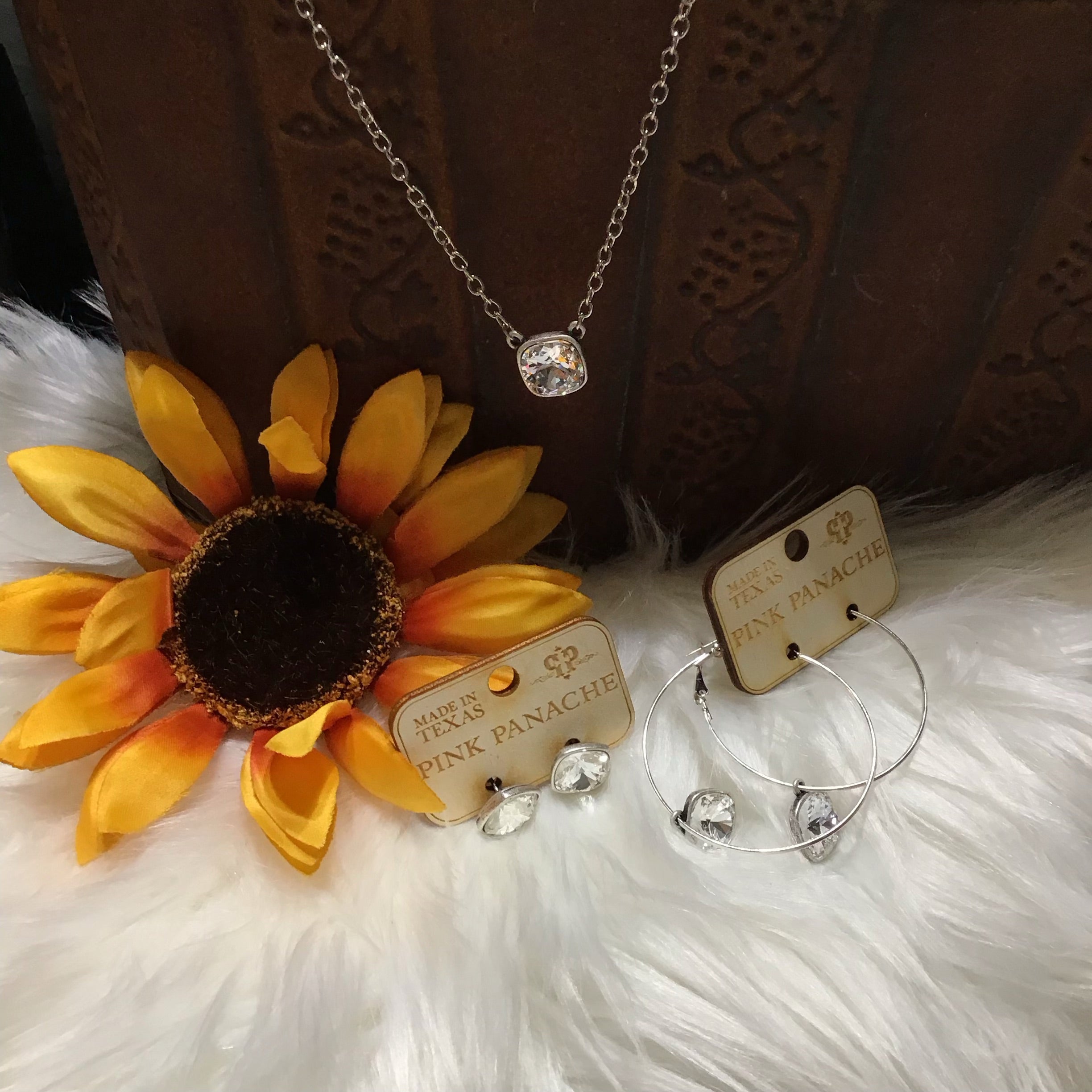 Cushion Cut Set