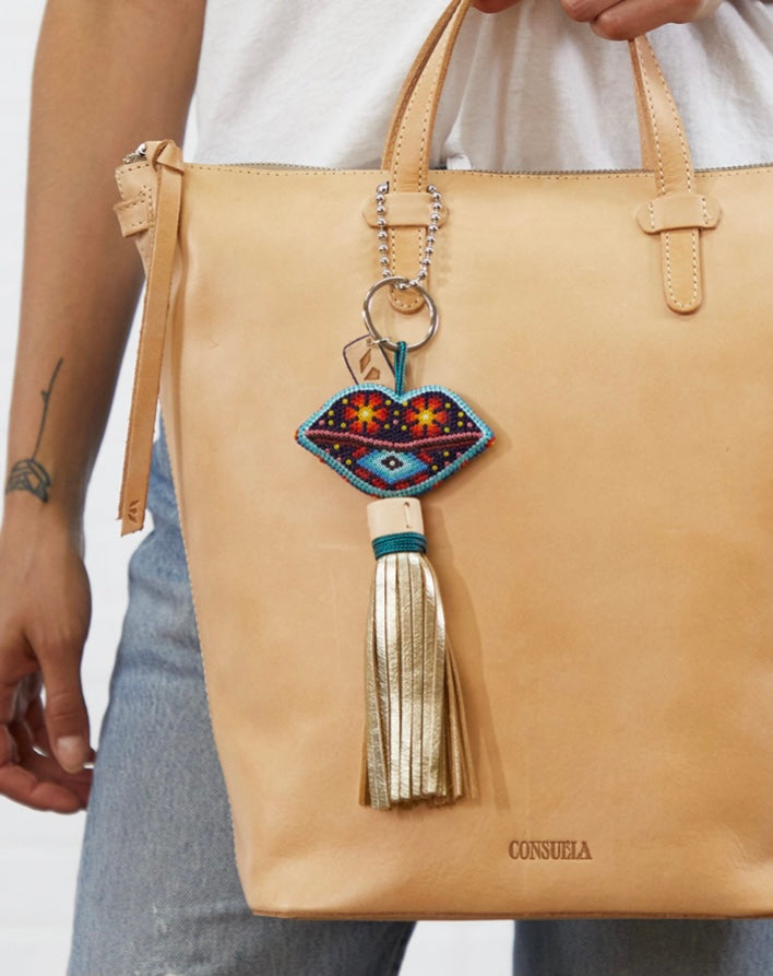 Consuela Smack Charm 5412