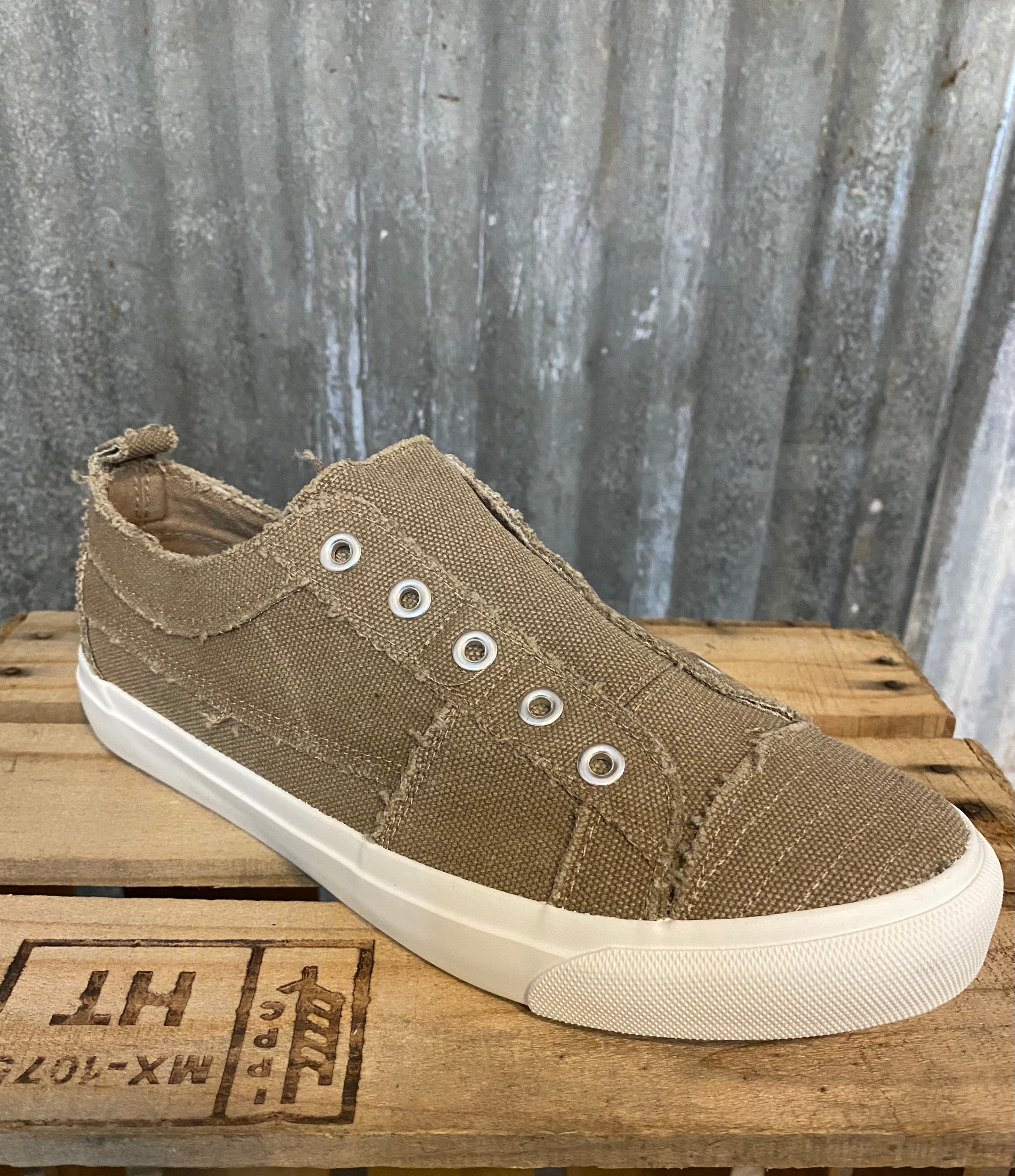 Babalu - Taupe (SIZE 7 & 10)