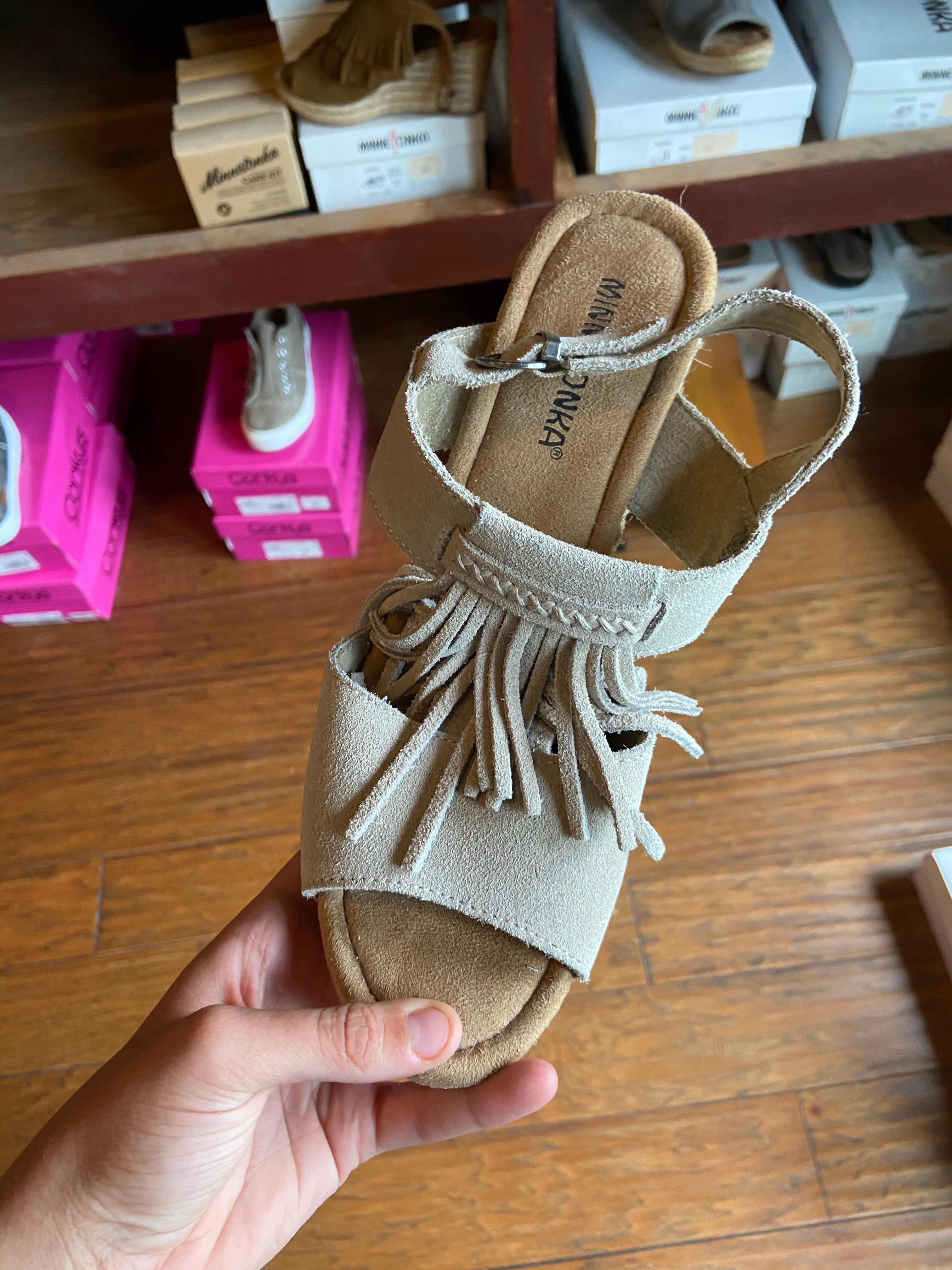 Ashley II Fringe Wedge SIZE 9