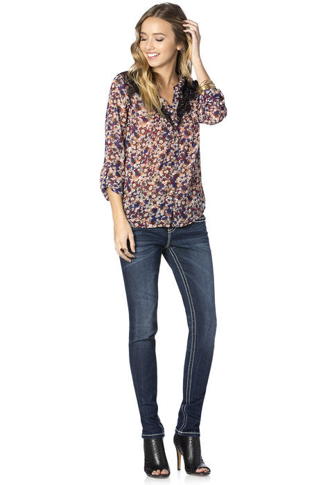 Scalloped Edge Big Stitch Relaxed Skinny Jeans
